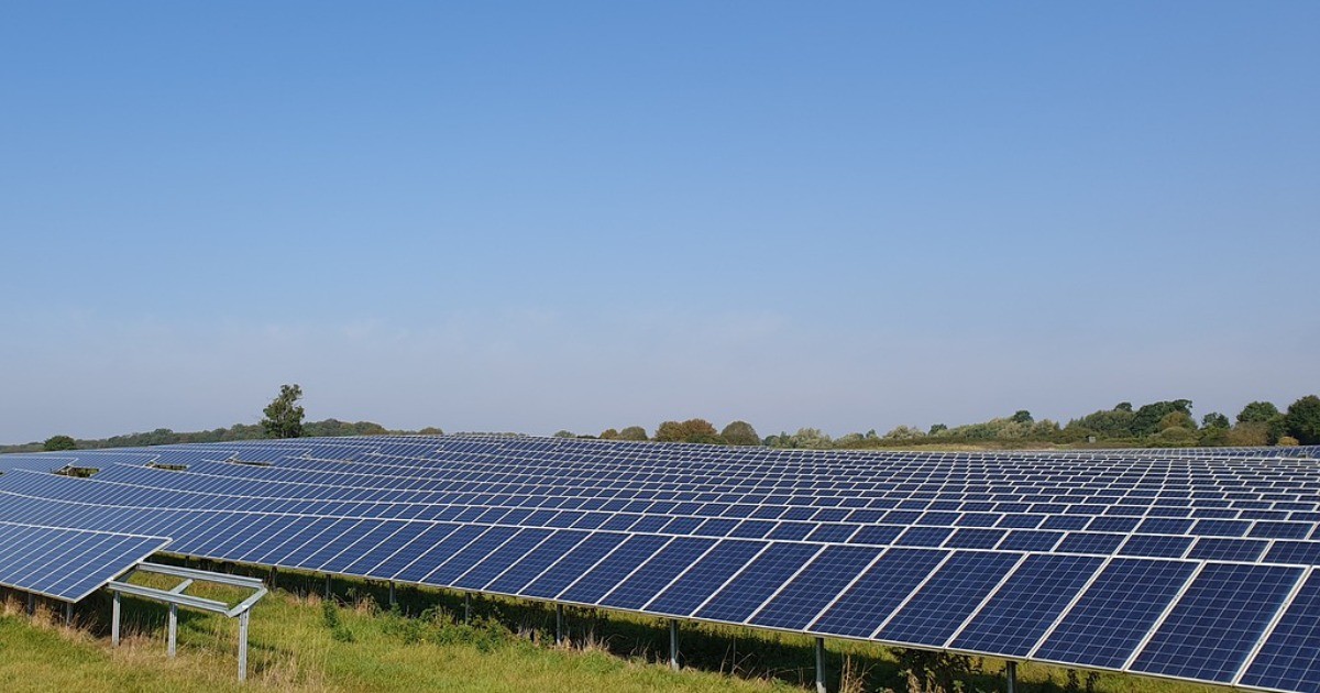 非洲 中古太陽能板與發電機設備